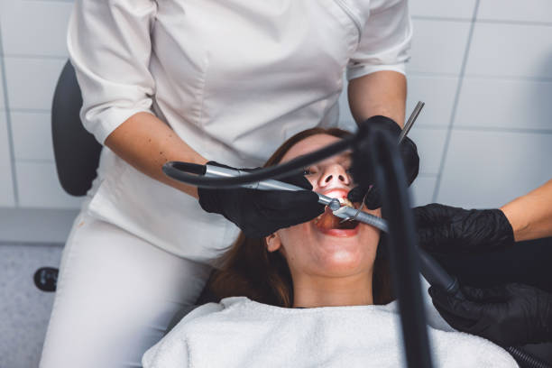 Best Emergency Dental Extractions in Collinsvle, IL